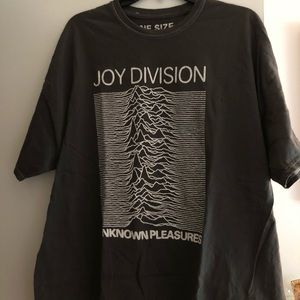 urban outfitters graphic tee